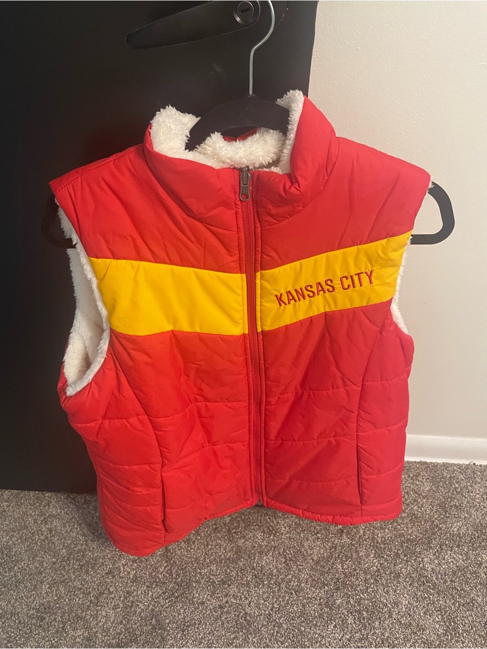 Women’s Kansas City Red & Yellow Puffer Vest size Large